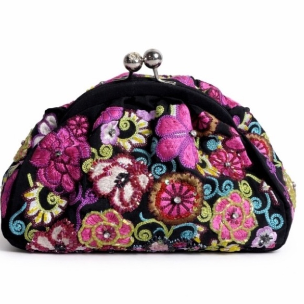 VERA BRADLEY 25th Anniversary Kisslock Crystal beaded Embroidered Black Bag NWOT